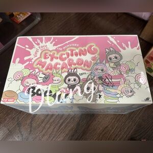 [SOLD‼️] Exciting Macaron Labubu set